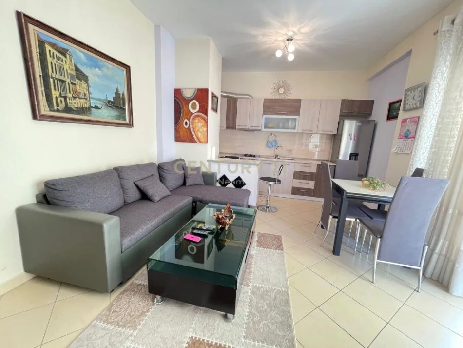 Tirane, jepet me qera apartament 1+1 Kati 4, 64 m² 450 € (liqeni i thate)