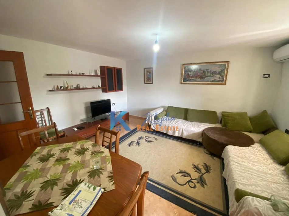 Tirane, jepet me qera apartament 3+1+Aneks+Ballkon Kati 6, 110 m² (Bulevardi Zhan D'Ark, afer Ish-ATSH)