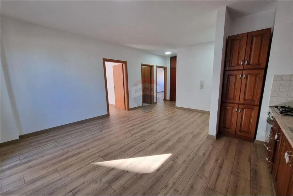 Tirane, jepet me qera apartament 2+1 Kati 7, 80 m² 165,000 € (Rruga e Dibres - Kompleksi Halili - Rruga e Dibrës - Selvia, Albania)