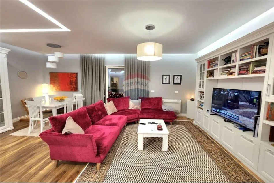 Tirane, jepet me qera apartament 2+1 , 123 m² 1.450 € (Rruga e Kavajes, Kompleksi Delijorgji)