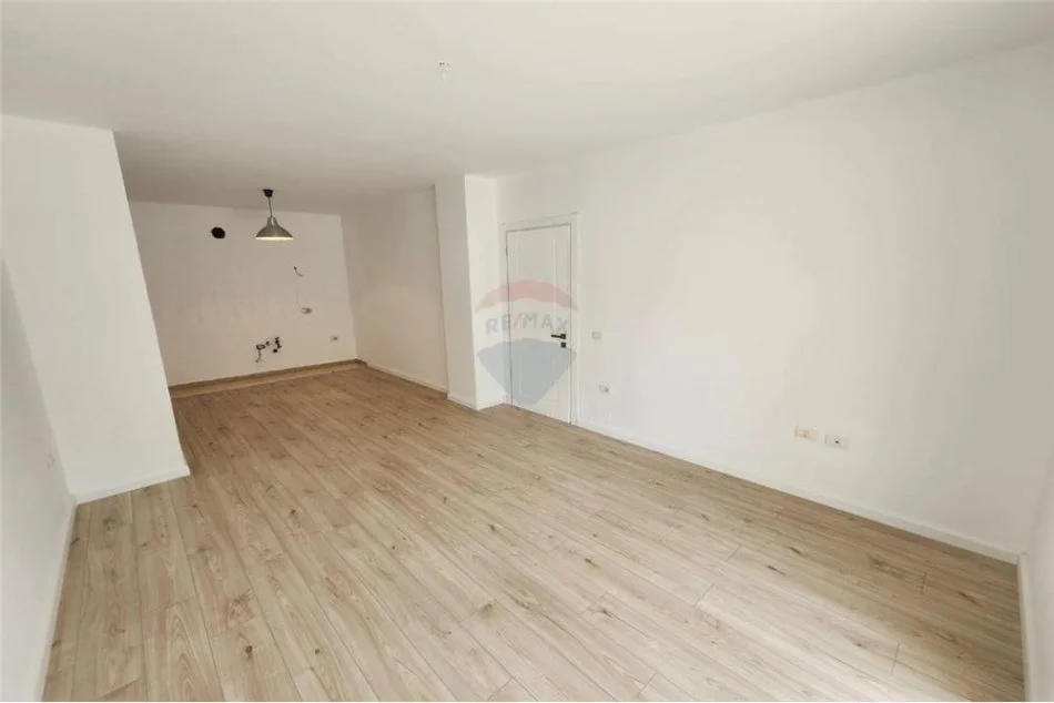 Tirane, shitet apartament 1+1 Kati 8, 72 m² 125.000 € (Don Bosko - ER PETROL ZOGU I ZI)