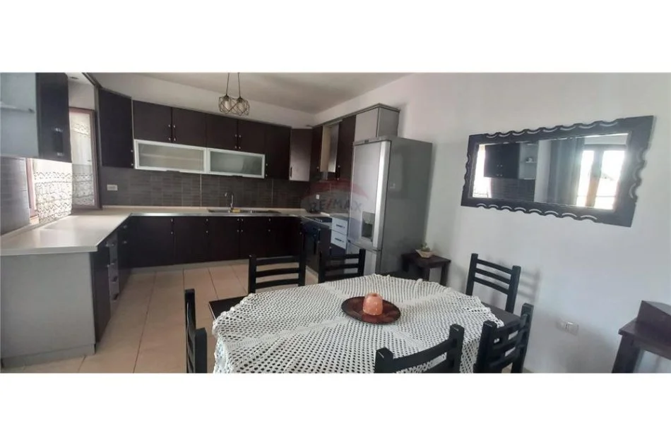 Tirane, jepet me qera apartament 2+1 Kati 3, 115 m² 520 € (Kodra e Diellit - Komuna e Parisit - Eleonora)