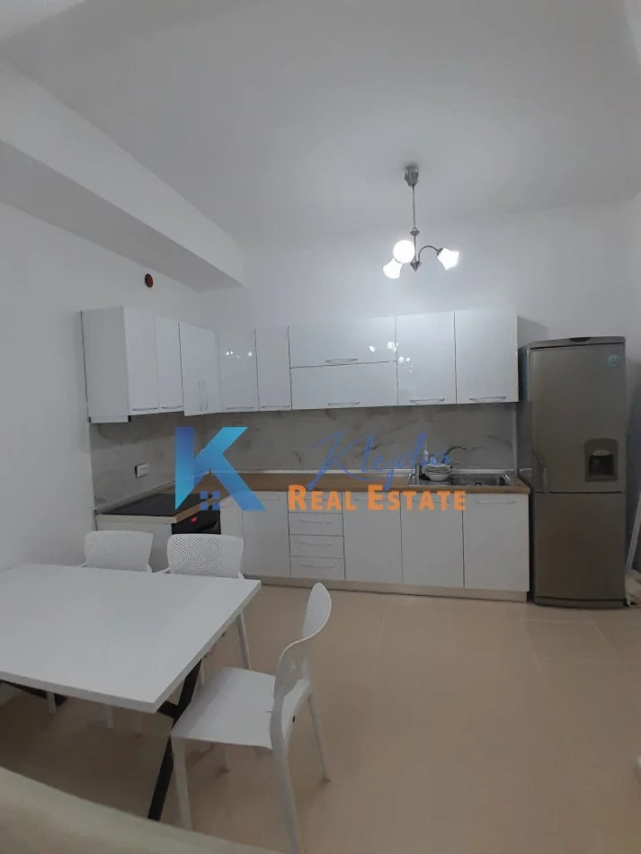 Tirane, jepet me qera apartament 1+1 Kati 1, 80 m² 450 € (afer rezidences Kodra e Diellit 2)