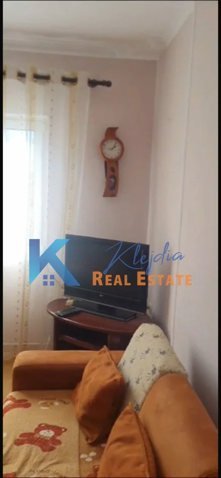 Tirane, jepet me qera apartament 2+1 Kati 6, 95 m² 600 € (Qender, afer Poliklinikes Qendrore)