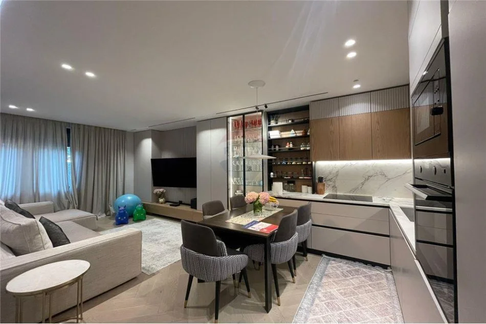 Tirane, shitet apartament 2+1 Kati 2, 97 m² 265.000 € (Skender Luarasi - Komuna e Parisit)