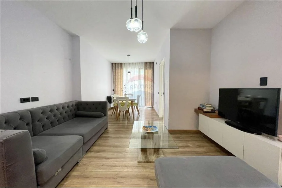 Tirane, shitet apartament 3+1 Kati 3, 115 m² 139.900 € (Rr. Sotir Caci - Fresku)