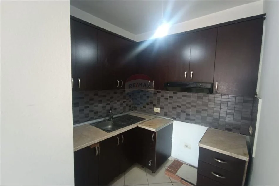 Tirane, shitet apartament 2+1 Kati 4, 95 m² 140.000 € (Don Bosko)