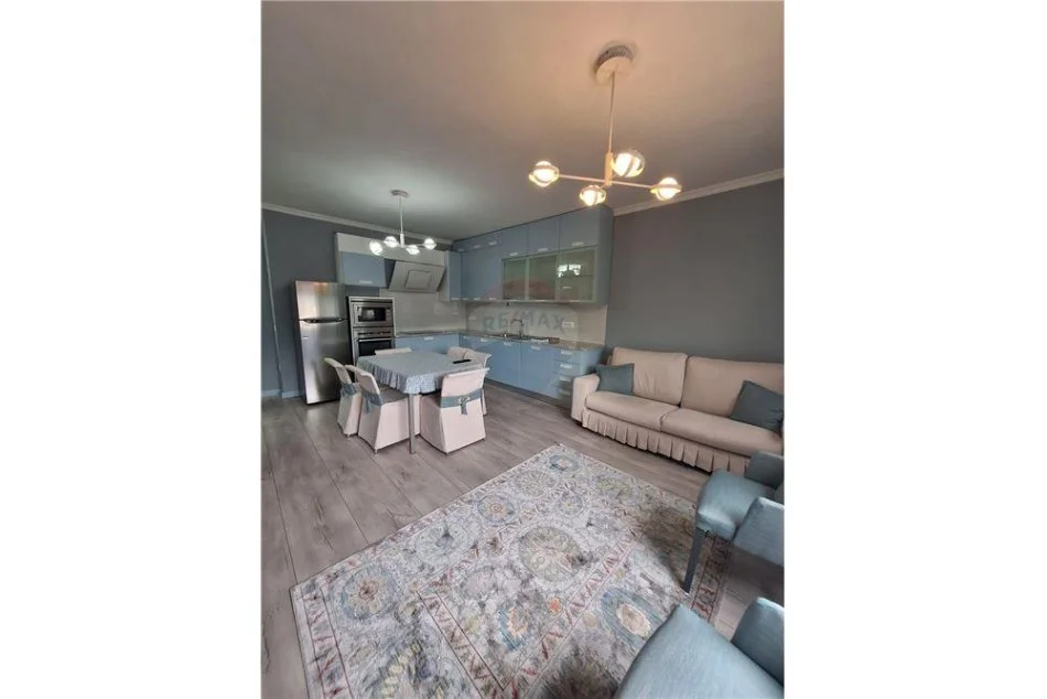 Tirane, jepet me qera apartament 2+1 , 85 m² 700 € (Rruga e Elbasanit)