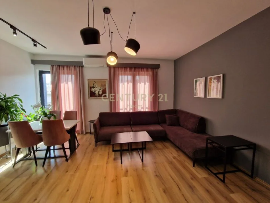 Tirane, shitet apartament 2+1 Kati 4, 98 m² 