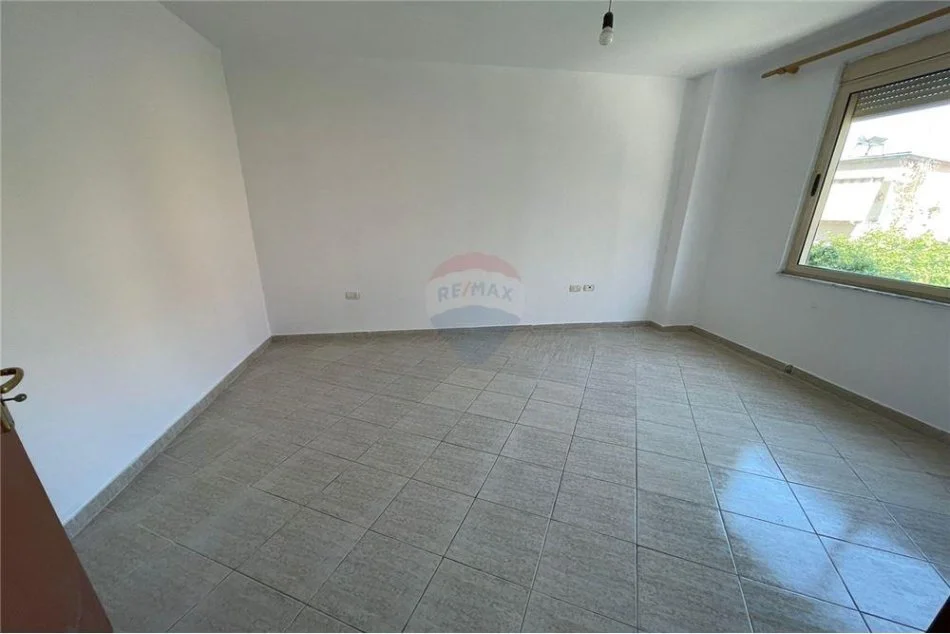 Tirane, jepet me qera apartament 2+1 Kati 2, 72 m² 400 € (Myslym Shyri)