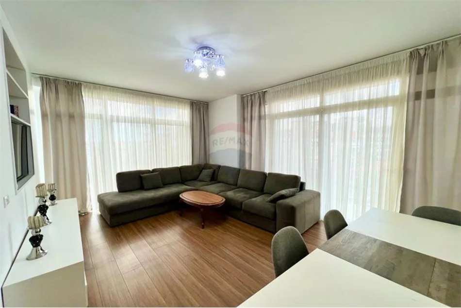 Tirane, jepet me qera apartament 2+1 Kati 3, 130 m² 600 € (Ramadan Zaskoci - Vilat Gjermane - Rruga e Elbasanit)