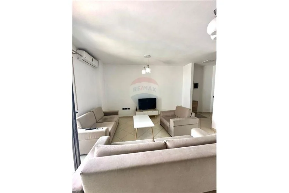 Tirane, jepet me qera apartament 2+1 Kati 2, 105 m² 650 € (Tirana e Re - Rruga e Kosovareve)