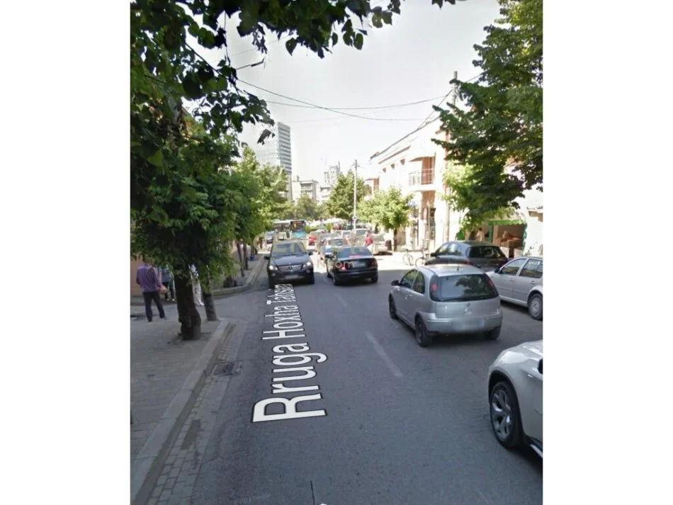 Tirane, shitet vetem 1 dhome , 40 m² 290.000 € (PAZAR I RI)