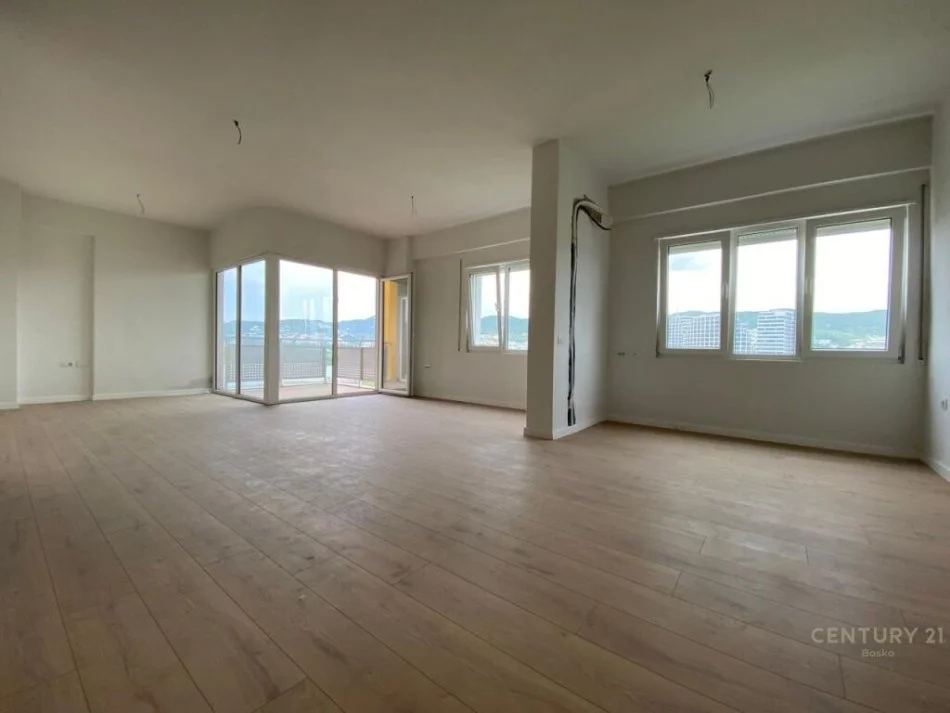 Tirane, jepet me qera apartament 2+1 Kati 9, 141 m² 1.000 € (liqeni i tiranes)