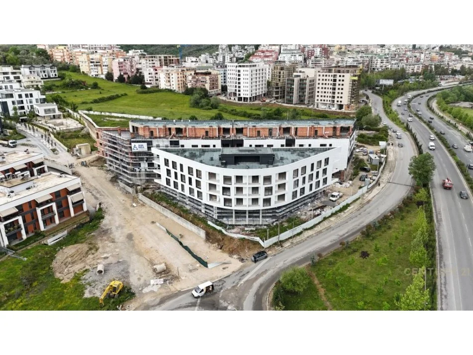 Tirane, shitet apartament 1+1 Kati 3, 77 m² 155.000 € 