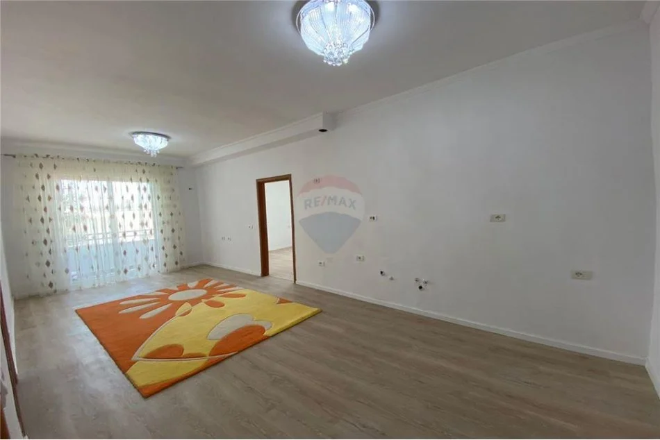 Tirane, shitet apartament 2+1 Kati 2, 83 m² 96.000 € (Rruga e Dajtit - Fresku)