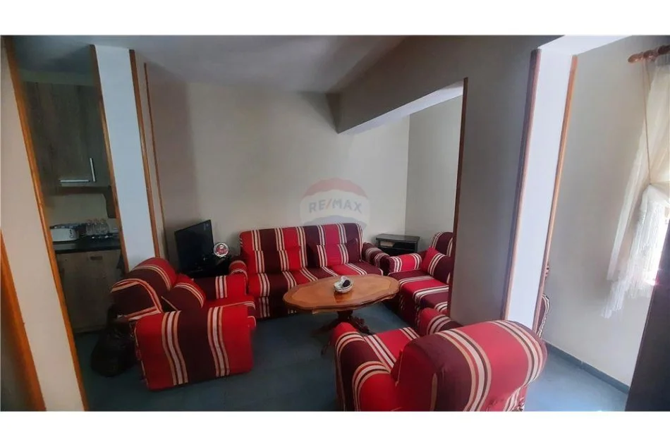 Tirane, shitet apartament 1+1 Kati 1, 77 m² 120.000 € (Bulevardi Zhan d'Ark - Bulevardi Gjergj Fishta - Brryli)