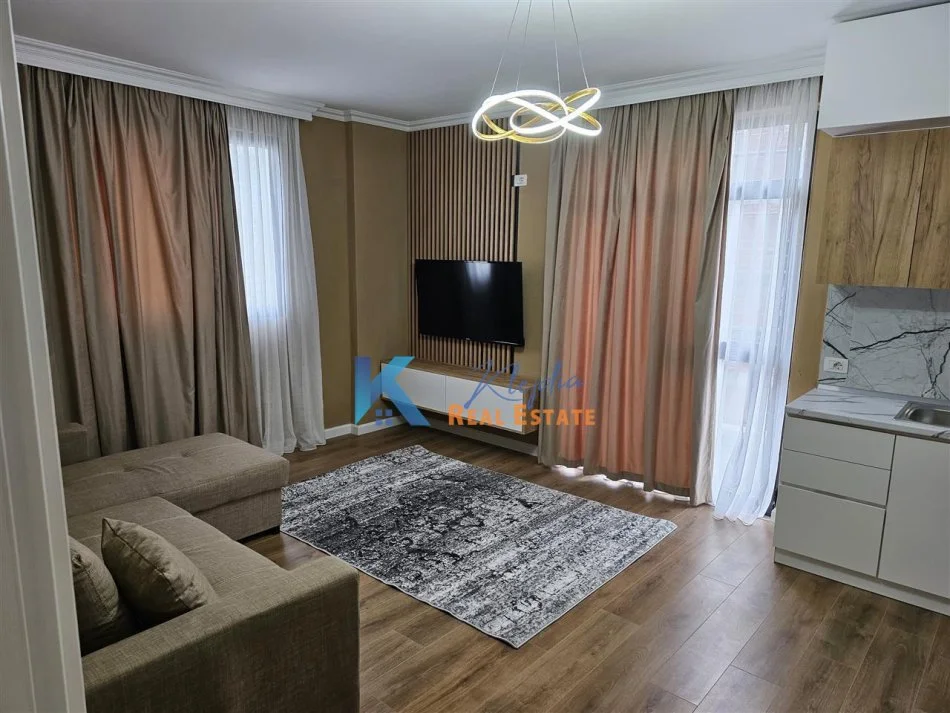 Tirane, jepet me qera apartament 2+1 Kati 3, 85 m² 500 € (Rruga e Dibres, afer spitalit Amerikan II)