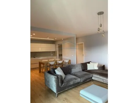 Tirane, jepet me qera 2+1+Ballkon Kati 13, 120 m² 2.000 € (Rruga Dervish Hima AREA41975)