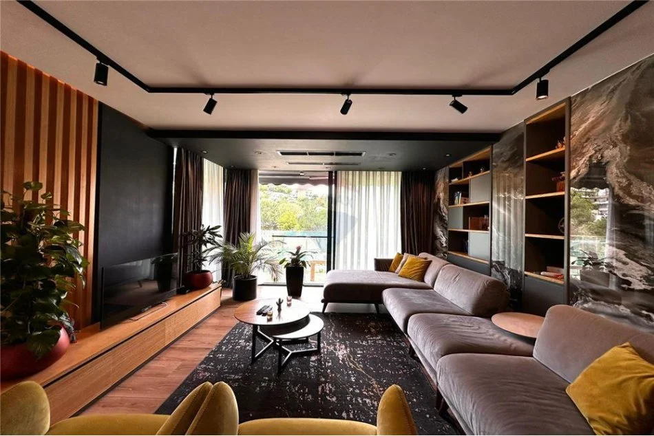 Tirane, shitet apartament 2+1+Ballkon Kati 6, 146 m² 460.000 € (Rruga Bilal Sino - Kopshti Zoologjik, Shqipëri)