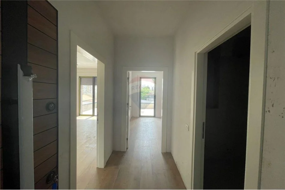 Tirane, shitet apartament 1+1+Ballkon Kati 3, 91 m² 127.000 € (Rruga Sadik Petrela - Rruga Sadik Petrela - Porcelan - Xhamlliku, Albania)