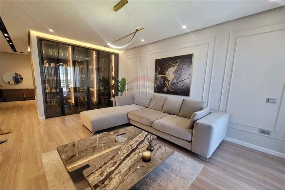 Tirane, shitet apartament 2+1 Kati 3, 125 m² 290.000 € (Rruga Karl Gega - Treni - Bulevardi i Ri, Shqipëri)