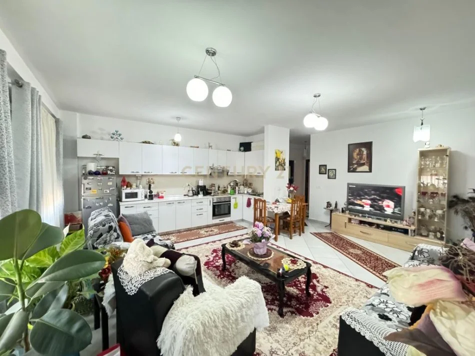 Tirane, shitet apartament 2+1 Kati 4, 106 m² 162.000 € (ali dem)