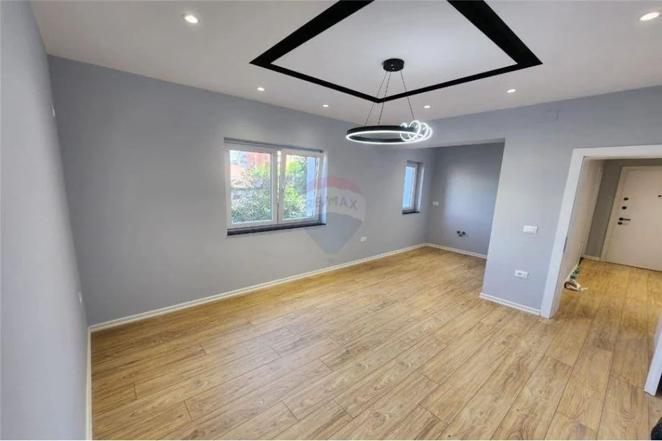 Tirane, shitet apartament 2+1 Kati 3, 80 m² 145.000 € (Rruga Haxhi Hysen Dalliu - Stacioni i Trenit)