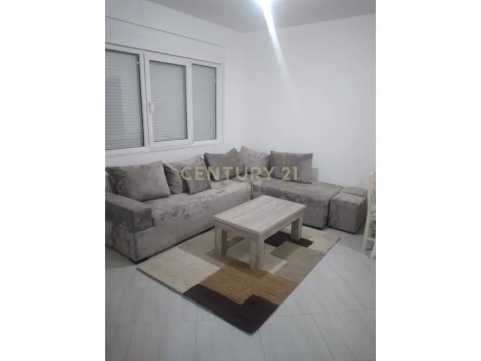 Tirane, jap me qera apartament 2+1 Kati 2, 90 m² 500 € (liqen i thate)