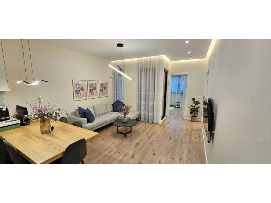 Tirane, jepet me qera apartament 2+1 Kati 6, 91 m² 750 € 
