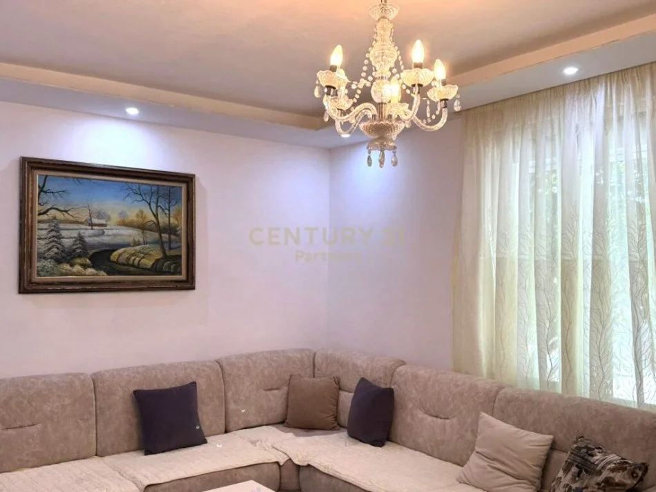 Tirane, shitet apartament 2+1 Kati 2, 79 m² 115.000 € (oxhaku)