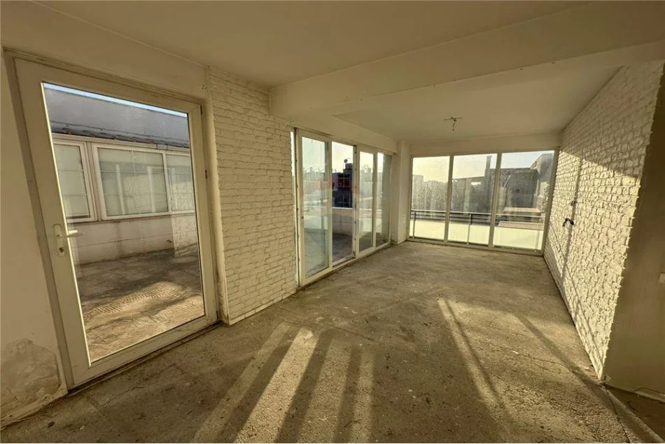 Tirane, shitet apartament 1+1 , 103 m² 109.000 € (Amerikan 3)