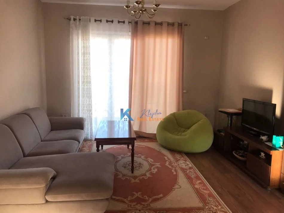 Tirane, shitet apartament 2+1 Kati 4, 105 m² 103.000 € (Selite, afer AKU)