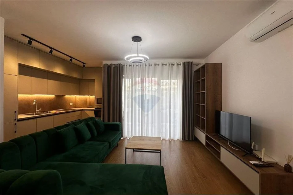 Tirane, jepet me qera apartament 2+1 Kati 2, 110 m² 900 € (Liqeni i Thatë)