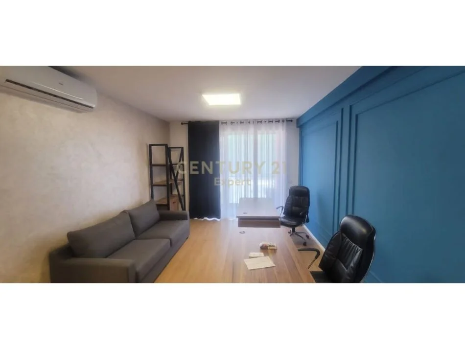 Tirane, jepet me qera apartament 1+1 Kati 3, 68 m² 450 € (astir)