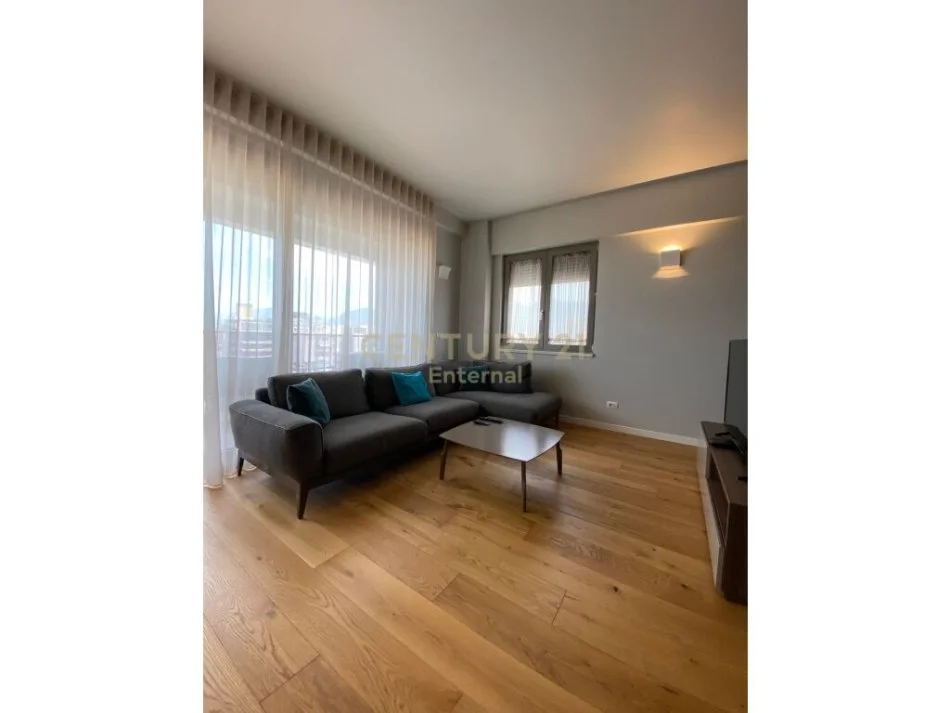 Tirane, jepet me qera apartament 2+1 Kati 11, 100 m² 1.200 € (garda)