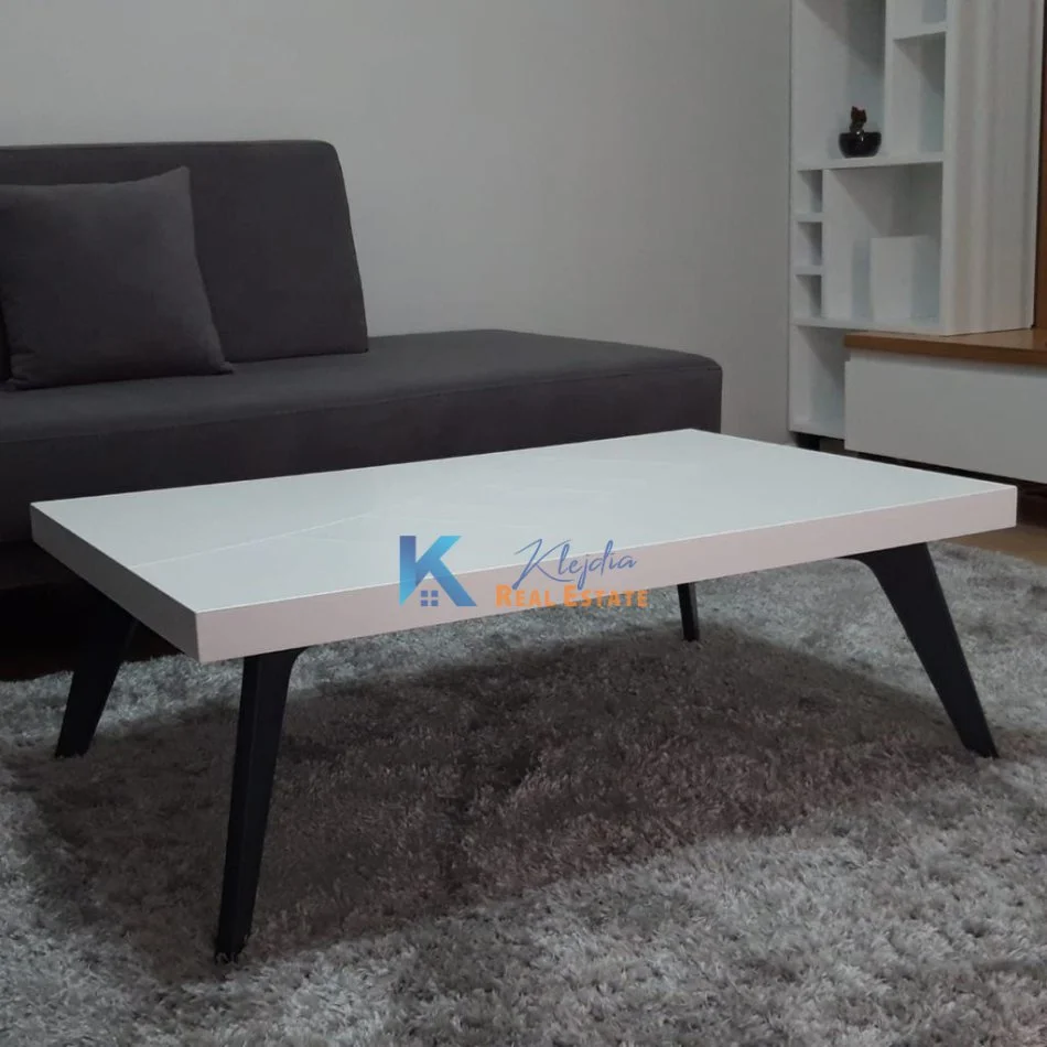 Tirane, shes apartament 2+1+Ballkon Kati 4, 85 m² 120.000 € (Fresk)