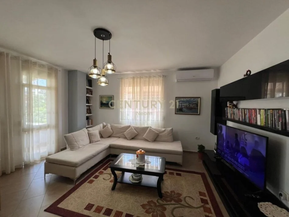Tirane, shitet apartament 2+1 Kati 5, 140 m² 180.000 € (kodra e diellit)