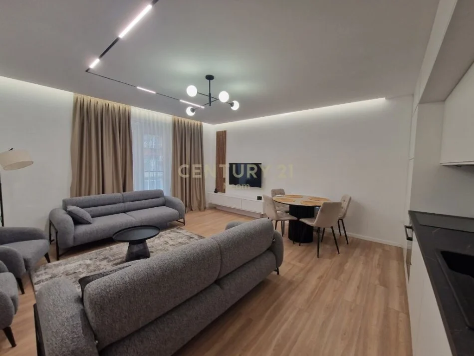 Tirane, jepet me qera apartament 2+1 Kati 2, 100 m² 1.000 € (Bulevardi i ri)