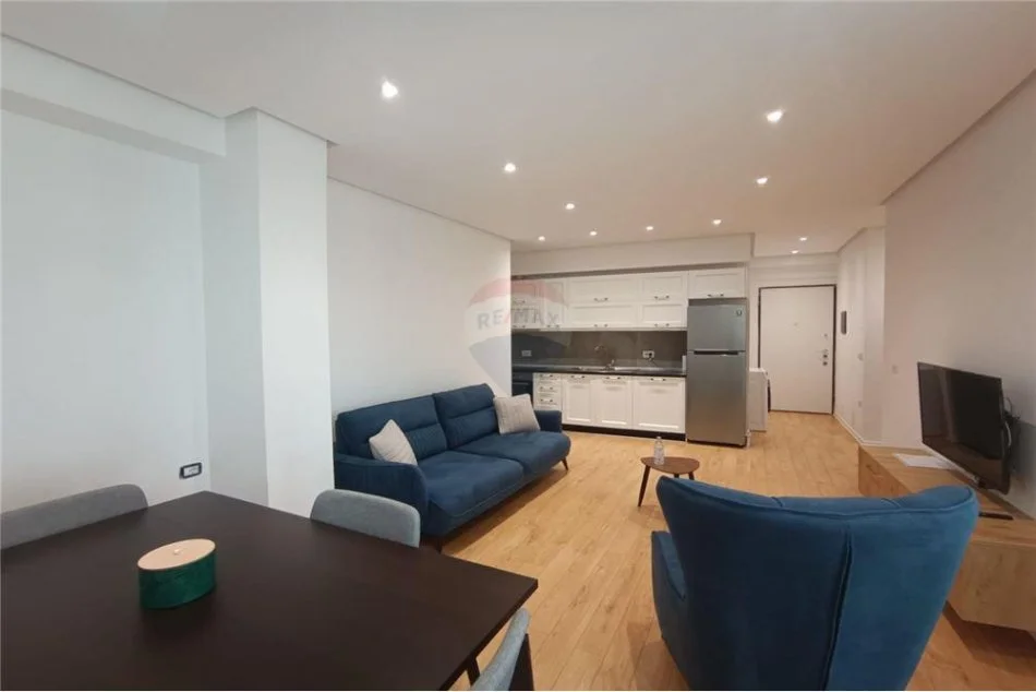 Tirane, jepet me qera apartament 1+1 Kati 5, 78 m² 750 € (Rruga e Dibrës - Selvia)