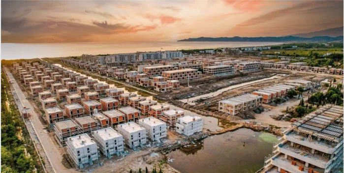 Shitet Apartament 1+1 tek Kompleksi "Lalzi Marina Seaside" 145.000 €!