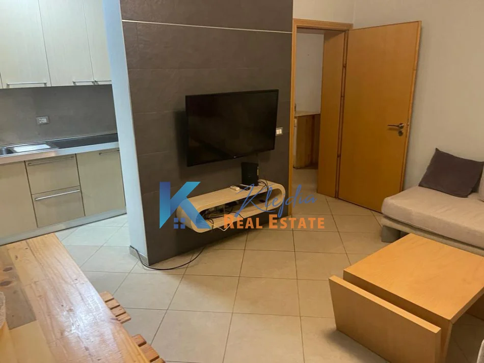 Tirane, jap me qera apartament 2+1 Kati 4, 70 m² 480 € (afer Pediatrise)
