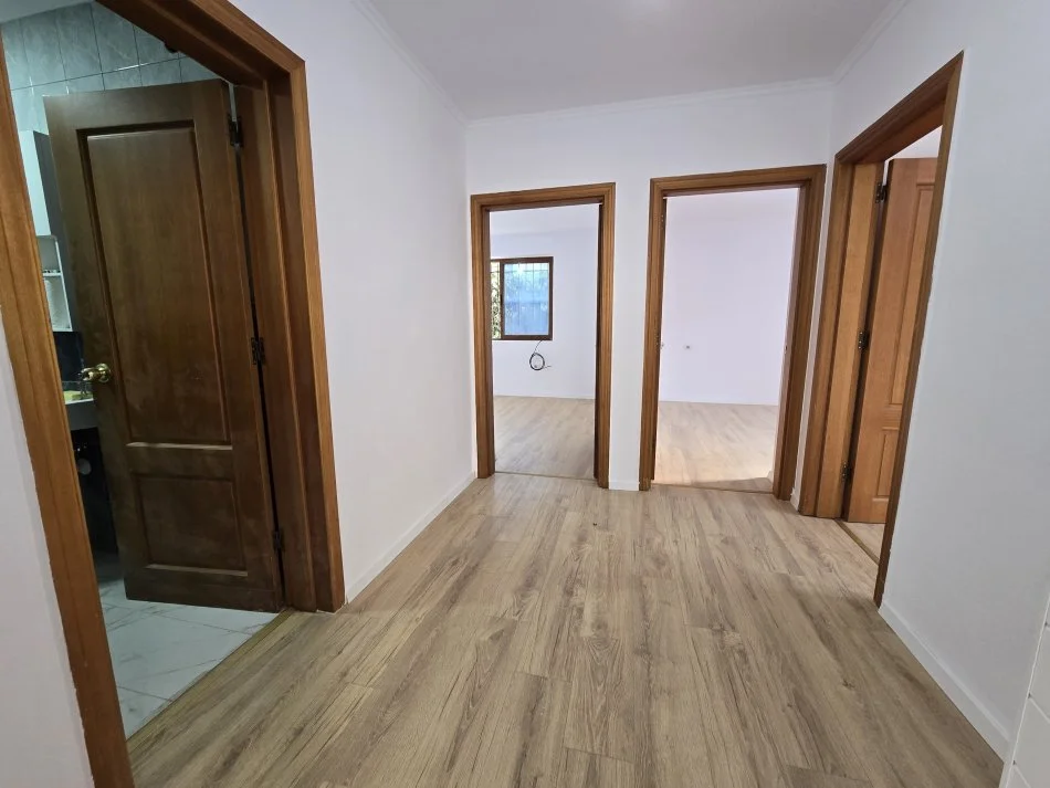 Tirane, shitet apartament 2+1+Ballkon Kati 1, 81 m² 138.000 € (Fusha Ali Demit)