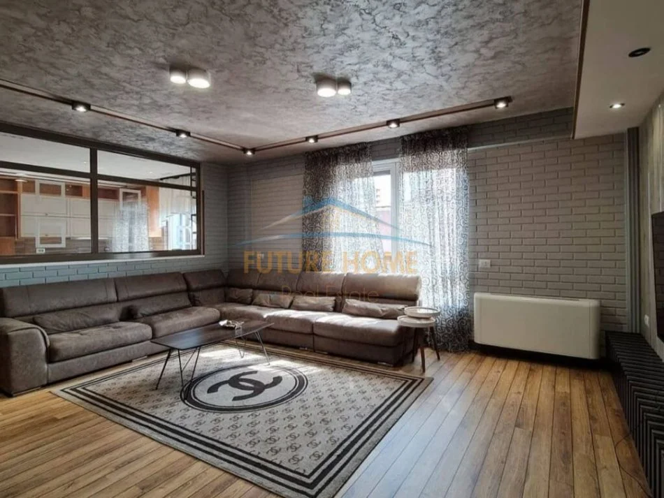 Tirane, shitet apartament 2+1+Ballkon Kati 3, 192 m² 590.000 € (MYSLYM SHYRI)
