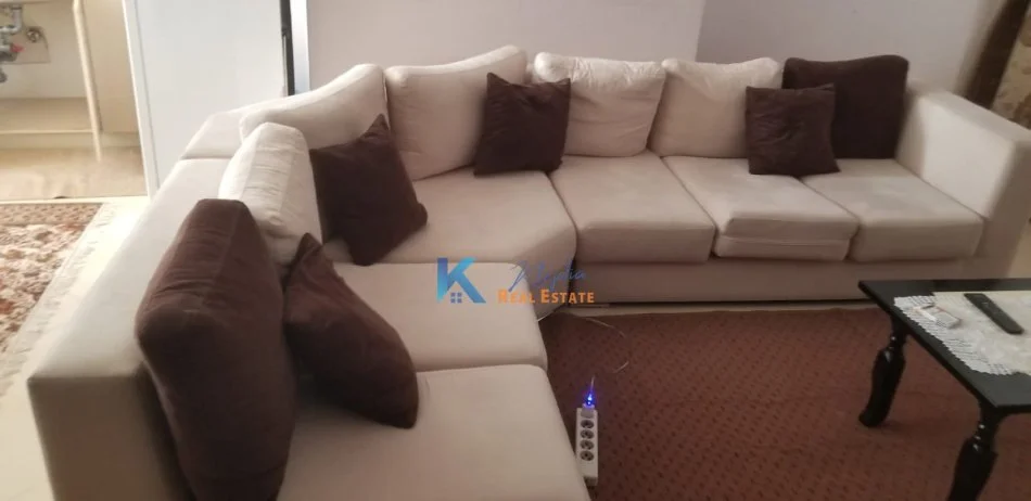Tirane, jepet me qera apartament 1+1 Kati 3, 65 m² (Astir, afer Vila L)