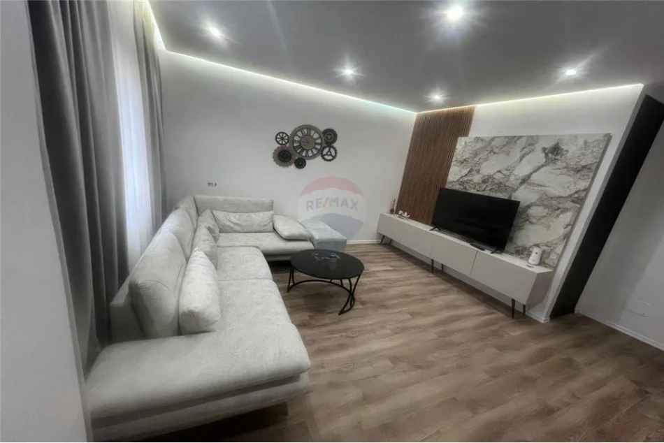 Tirane, jepet me qera apartament 2+1 Kati 3, 80 m² 900 € (Gjon Muzaka - Rruga e Bogdaneve)