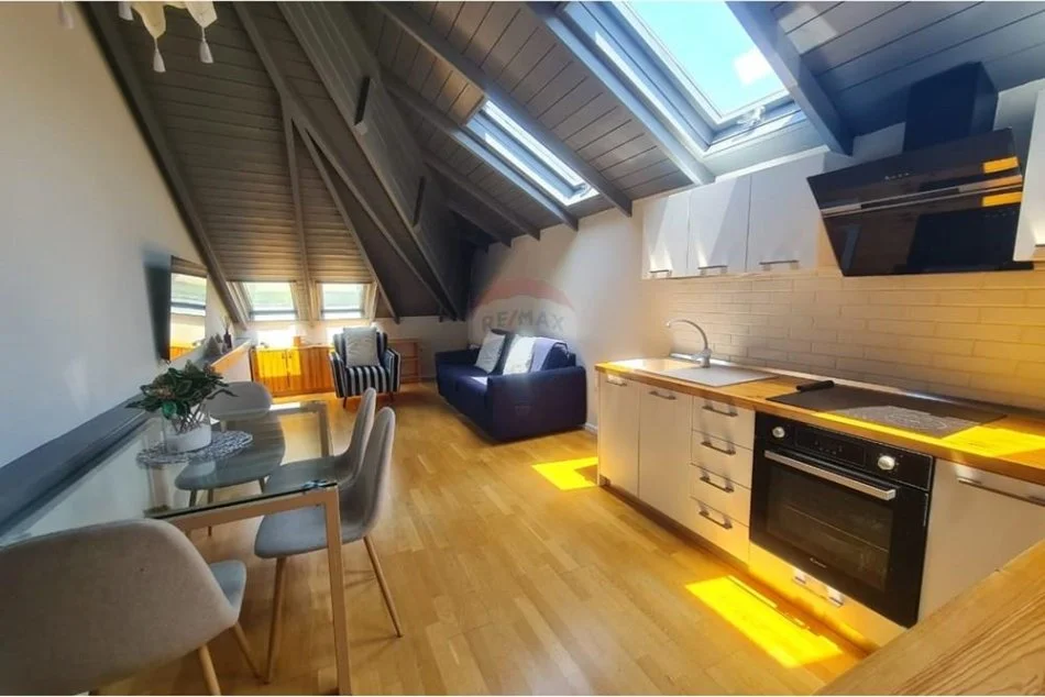 Tirane, jepet me qera apartament 1+1 Kati 2, 60 m² 750 € (Tirana e Re - Stadiumi Dinamo)