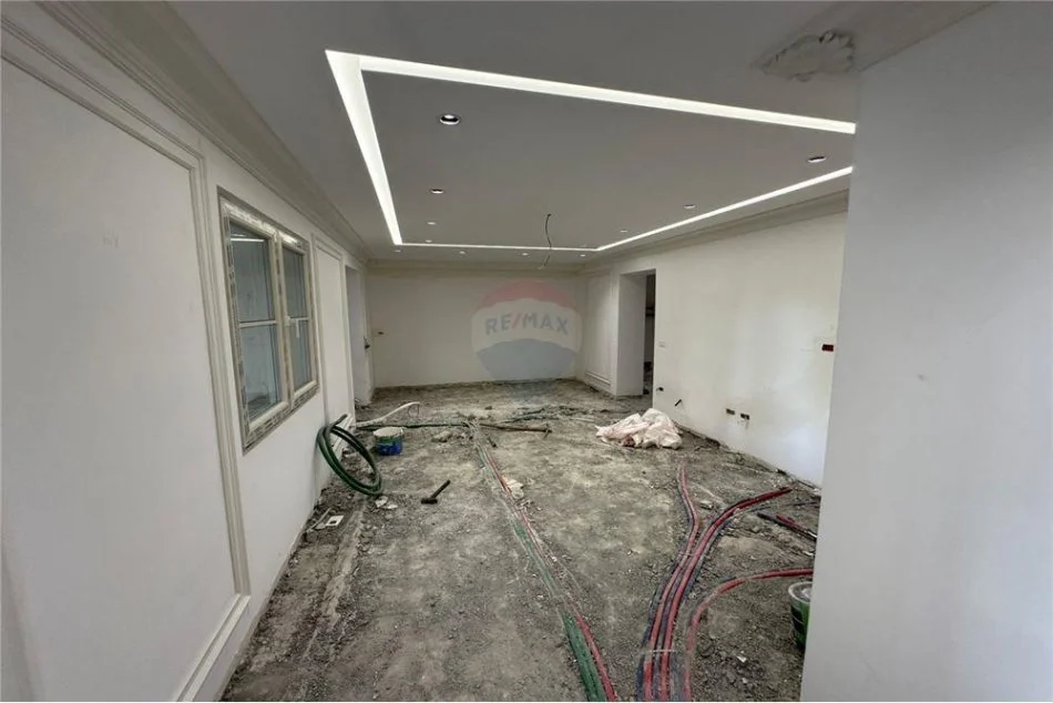 Tirane, shitet apartament 3+1 Kati 1, 139 m² 230.000 € (Rruga Petro Nini Luarasi - Shkolla Baletit)