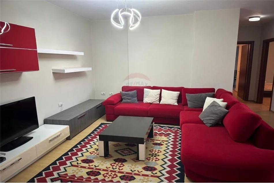 Tirane, jepet me qera apartament 2+1 Kati 6, 100 m² 700 € (Prane Karburant Kastrati - Bulevardi Bajram Curri)