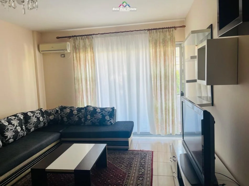 Tirane, jepet me qera apartament 2+1+Ballkon Kati 2, 85 m² 400 € (Rruga e Elbasanit, prane Pallatit te Brigadave)